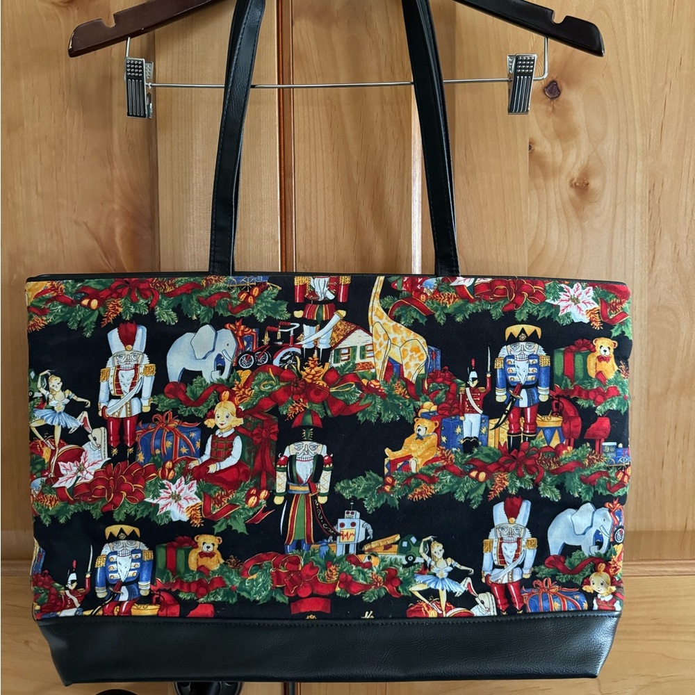 Christmas Tote! Bright Fabric Print Perfect For The Holidays. Black/Red